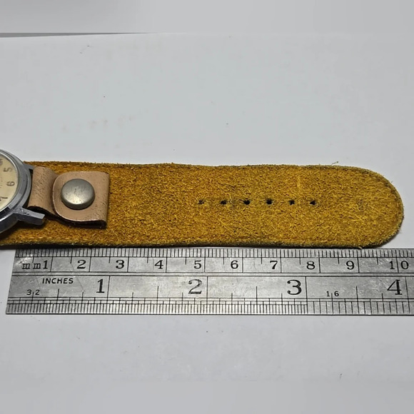 Womens Vintage Rare Timex Sportster Manual Wind Dustproof Watch Keeps Time - Picture 7 of 11